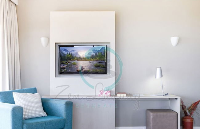 Coastal Elegance Sunset Pool Balcony Dining - Foto 6