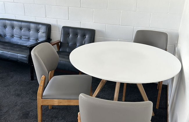 Avon Apartments - Photo 14