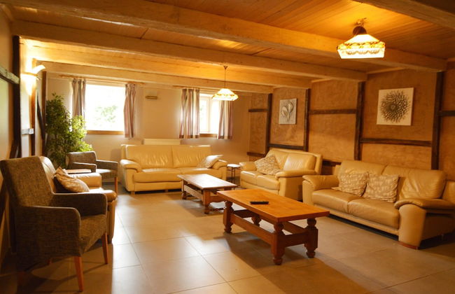 Lovely House With Much Luxury and Comfort - Photo 25