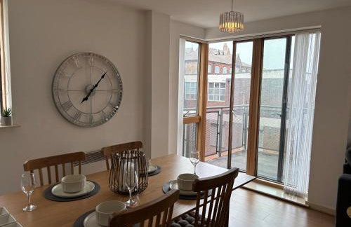 LUX 2bed City Centre and AO Arena Free Parking Modern Apt - Foto 11