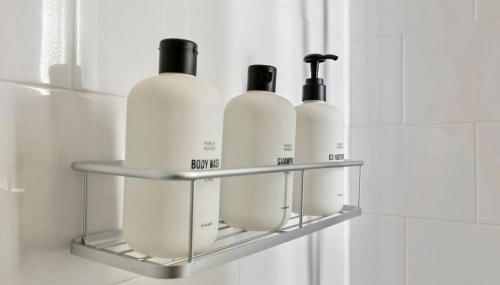 The Sutton - Elevated Minimalist Escape with Free Parking and Metro - Foto 5