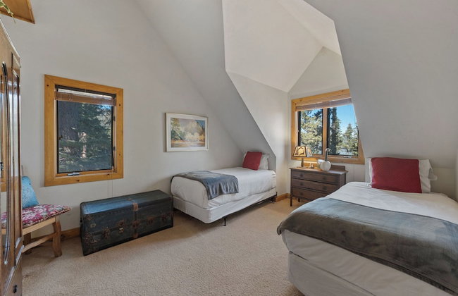 Ellis Peak by Avantstay Beautiful Mckinney Cabin w/ Filtered Lake Views - Foto 25