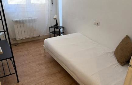 Apto Reformado con encanto by URBANHOSTS - Foto 12