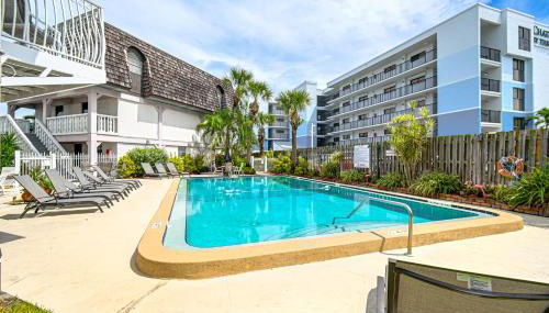 Steps to Sand Condo with Pool Access in Cocoa Beach - Foto 3