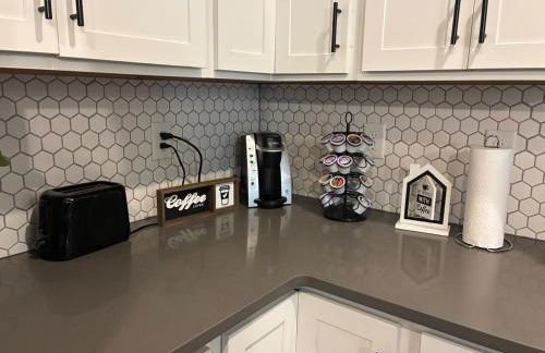 Modern Near Downtown Hospitals Greenville Stay - Foto 9