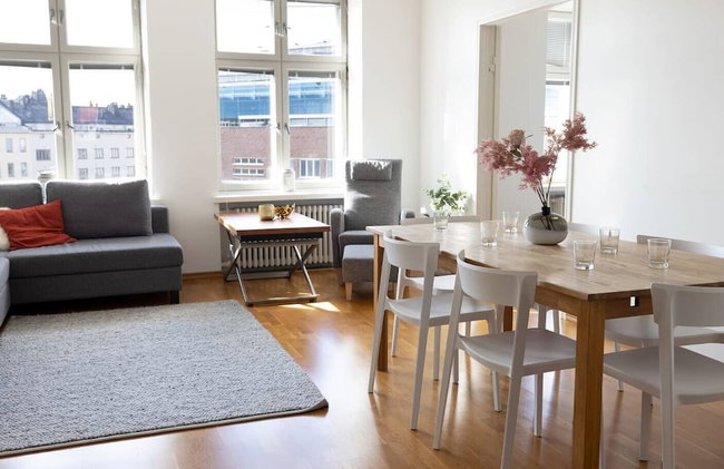 2ndhomes Stunning Top Floor Residence with 2BR & Sauna - Foto 13