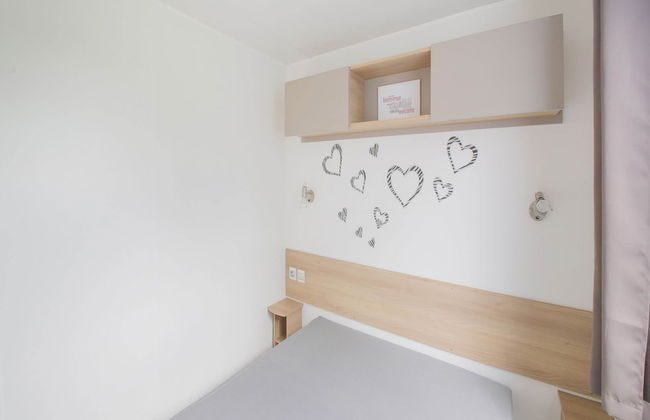 Swanky Mobile Home in Saint Jean de Monts Near Seabeach - Photo 16