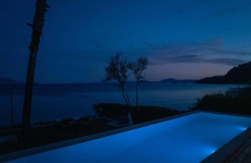 Villa Madouri 5 bed seafront villa with private pool - Foto 37