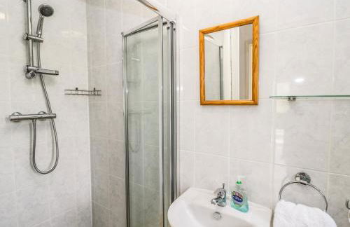 The Lodge - Photo 19