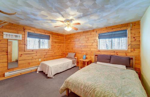 Oswegatchie River Cabin with Kayaks and Fire Pit! - Foto 13