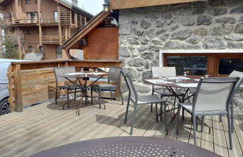 Ski in and Out 2-Bed Apartment in Meribel - Foto 12