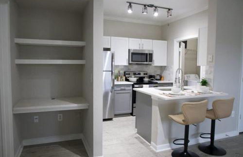 Stylish 1BR Escape Ideal for Business or Leisure - Foto 4