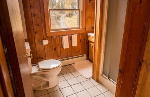 Gorgeous Cottage Rental on Banks of Rangeley Lake in Rangeley, Maine - Foto 22