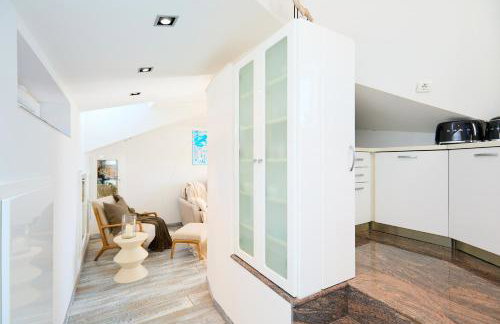 Piece of Heaven with a Million dollar View - Foto 24