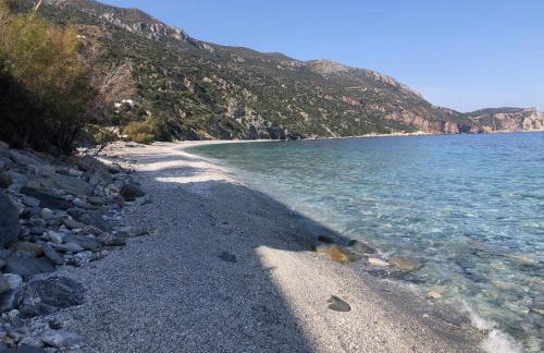 A peaceful haven in a quiet location with exceptional sea views - Photo 15