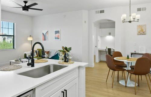 CozySuites Glendale by the stadium with pool 05 - Foto 19