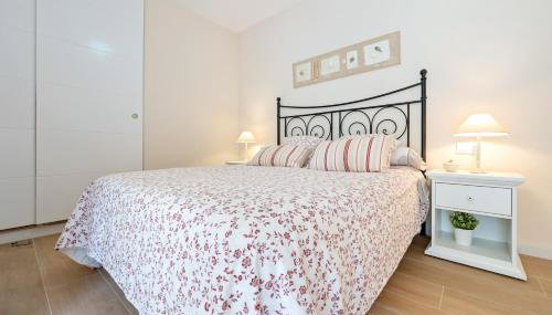 beach and pool - Photo 5