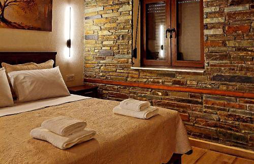 Petroula Suites Pozar - Photo 10