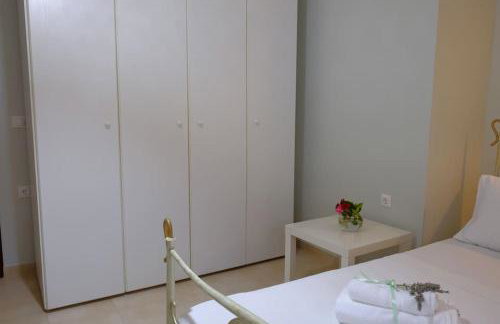 Vintage Garden House - Photo 23