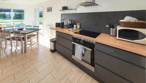 Amazing Home In Trévou-Tréguignec - Foto 5