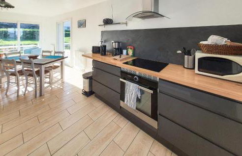 Amazing Home In Trévou-Tréguignec - Foto 5