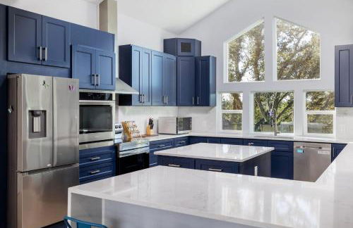 Casa Mariposa Newly Renovated Firepit*Fireplace*Great Deck*Pets Welcome! - Foto 8