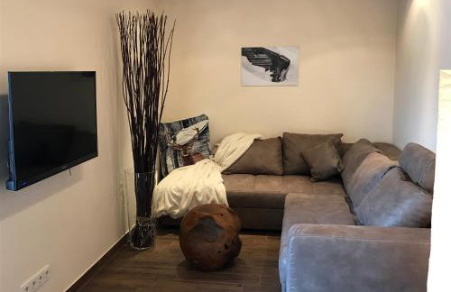 BERGSUCHT-Ruhpolding, Traumlage am sonnigen Südhang, kostenlose Parkplätze, schnelles WLAN, ruhige Sackgasse, NETFLIX inklusive - Foto 22