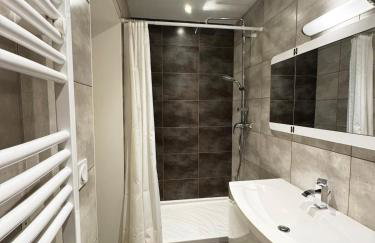 LE SIG - Piscine - Jardin - 6 Chambres - Photo 31