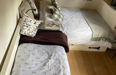 Beautiful Shepherd's Hut - Lois Weedon - Photo 23