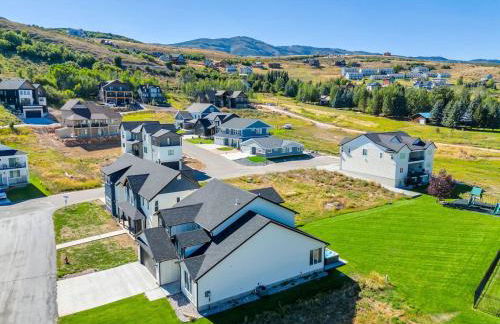 Dream Bear Lake Getaway w/ Hot Tub & Yard - Photo 48