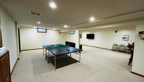 Near Shopping & Dining- The South Bend Bungalow - Foto 3, Game Room