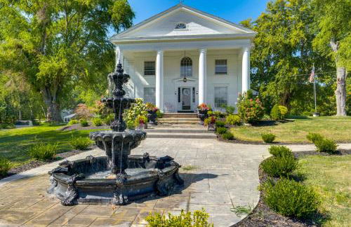 Near Lake Erie, Harbor and Parks Conneaut Getaway! - Foto 1