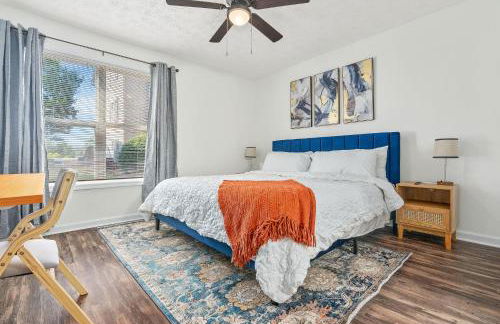 New 4BR 4BA AU Oasis 2 Mins to Downtown & Stadium Sleeps 10 - Foto 5