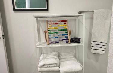 Austin Stylish Studio - Foto 26