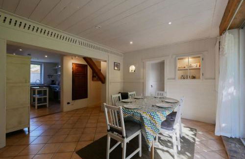 Beautiful 3 Star renovated Apt Sleeps 7 - Photo 32