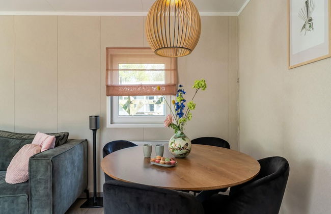 Luxury Chalet Near Ouddorp With Garden - Photo 21