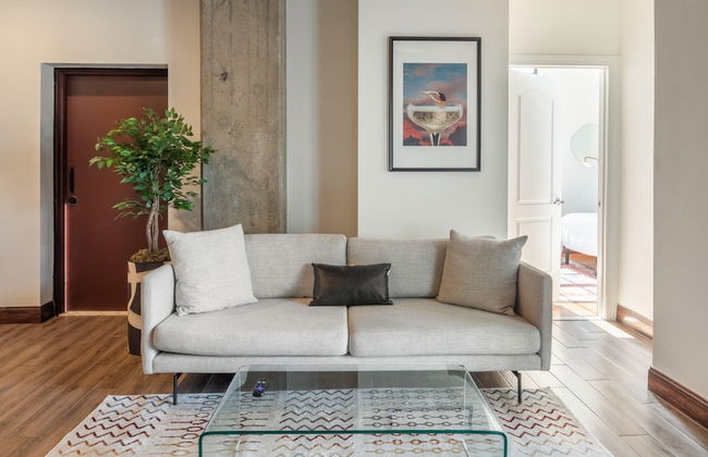 Sosuite 2BR Apt w Balcony, W/d, Gym, On-site Bar - Foto 21