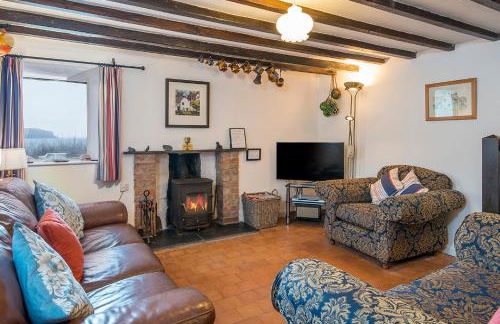 Beach Cottage - Photo 1