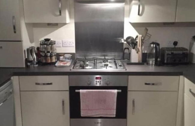 Immaculate 2-bed Apartment in Bury - Foto 4