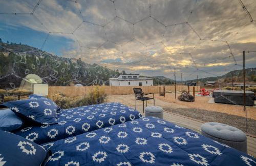 Stargazing Retreat with Hot Tub Deck Hammocks BBQ - Photo 34