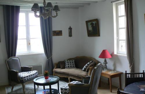 Petite Maison Romantique au calme, Cœur Historique, vue Ville et Jardin - Foto 14