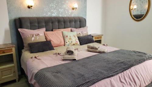 Mirka & Franck AIRCON CLIM, Apartment Chic, Parking Free, Avantages Packs Bookables - Foto 2, wardrobe