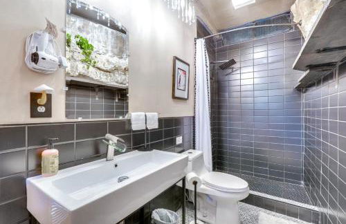 Grill and Rooftop Deck Cozy Hideaway in Garfield - Foto 15