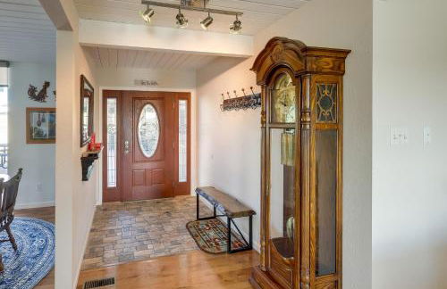 Home with Views and Fire Pit, 10 Mi to Aztec Ruins! - Foto 12