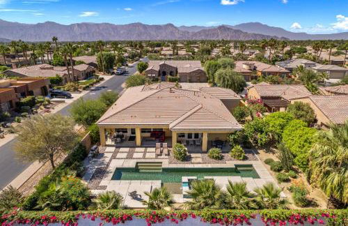 Luxurious 5BR Resort Style Home w/ Pool & Spa - Foto 90