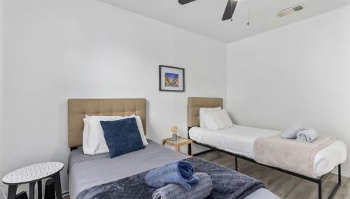 Townhome 4bds, Fast WiFi, 2 Mi to Seton, 6 mi to Fort Cavazos, Professionally Managed by Stay Albatross - Foto 3