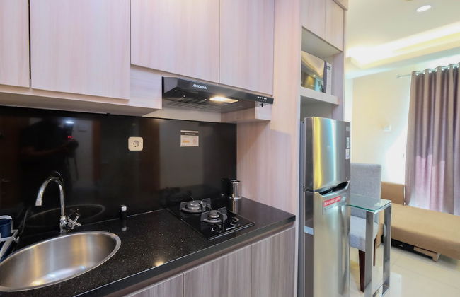 Modern And Comfy 1Br Apartment At Woodland Park Residence - Foto 9