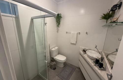 Frente Mar com garagem, Ar Condicionado e WI-FI grátis em Santos - Foto 33