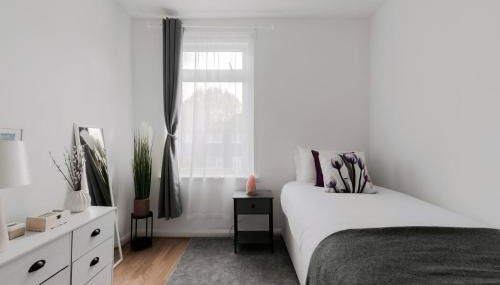 4 Bed House - Sleeps 8 - Garden Pets Wifi - Foto 3