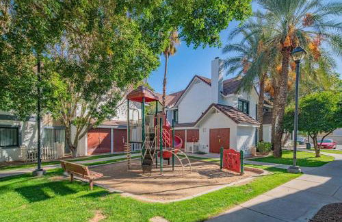 Phoenix 1bd Queen Economy - Photo 10